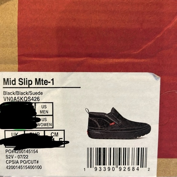 Vans WMNS Mid Slip Mte-1
Black/Black/Suede
VN0A5KQS426
 boots - sneakers - Picture 16 of 16